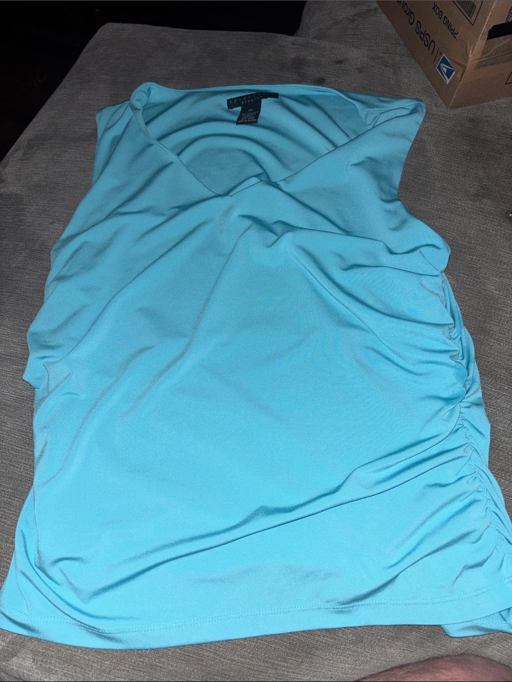 Women’s Sleeveless V-Neck Tank Top - Light Blue apostrophe xl